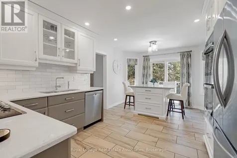 23 Handorf Drive Cambridge ON N3C 3Y2