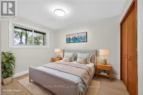 217 Pinegrove Crescent Waterloo ON N2L 4V2