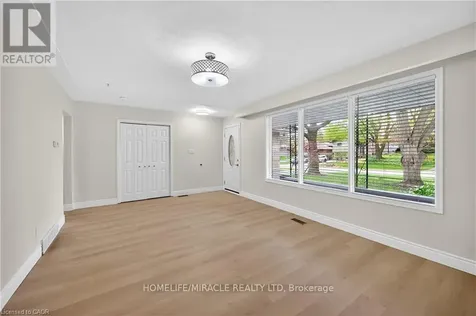 217 Pinegrove Crescent Waterloo ON N2L 4V2