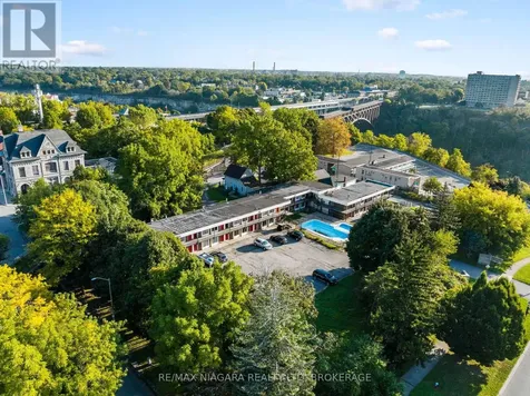 4625 Cataract Avenue Niagara Falls (downtown) ON L2E 3M3