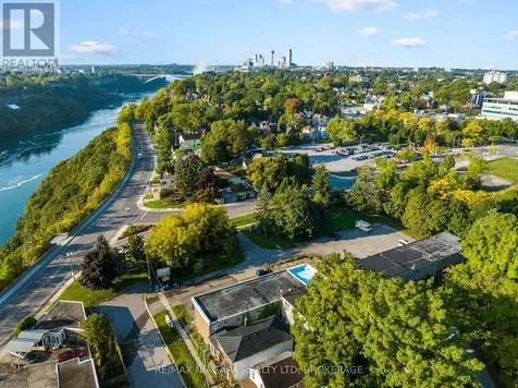 4625 Cataract Avenue Niagara Falls (downtown) ON L2E 3M3