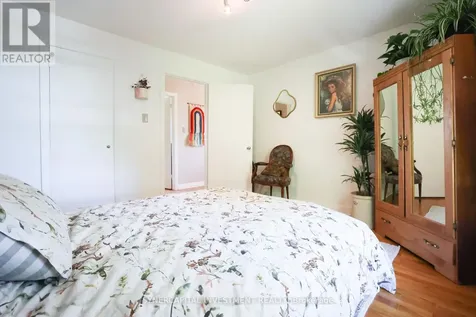 2502 Clementine Boulevard Ottawa ON K1V 8E4