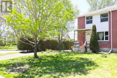 2502 Clementine Boulevard Ottawa ON K1V 8E4