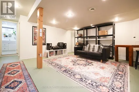 2502 Clementine Boulevard Ottawa ON K1V 8E4
