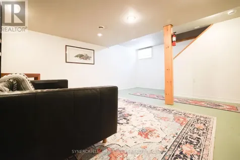 2502 Clementine Boulevard Ottawa ON K1V 8E4