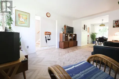 2502 Clementine Boulevard Ottawa ON K1V 8E4