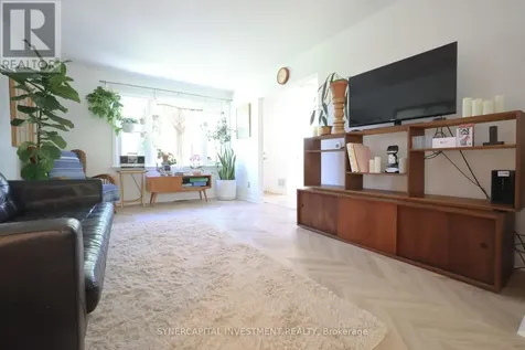 2502 Clementine Boulevard Ottawa ON K1V 8E4