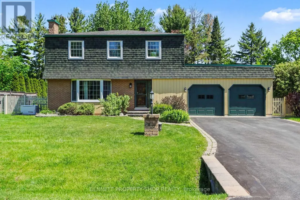 5449 Riverside Crescent Ottawa ON K4M 1G9