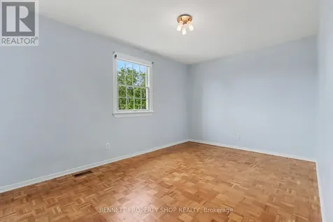 5449 Riverside Crescent Ottawa ON K4M 1G9
