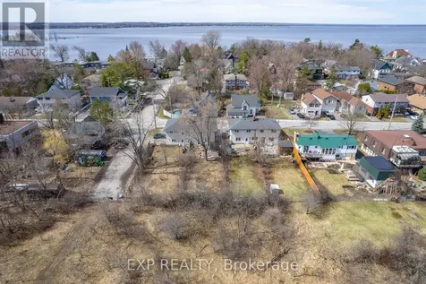 2723 Rowatt Street Ottawa ON K2B 5W4