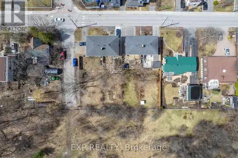 2725 Rowatt Street Ottawa ON K2B 5W4