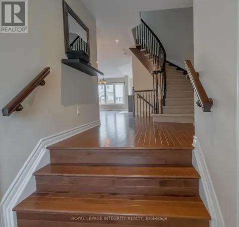 71 Fallengale Crescent Ottawa ON K2T 0K9