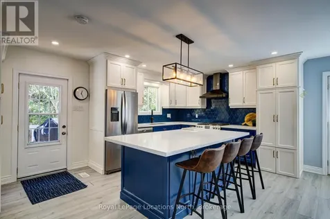 2 Maplewood Drive Tiny ON L0L 1P1
