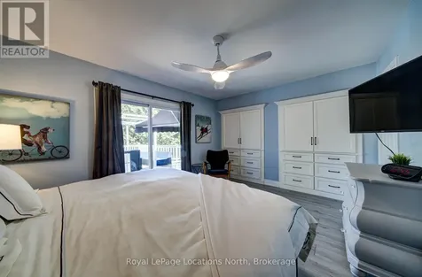 2 Maplewood Drive Tiny ON L0L 1P1