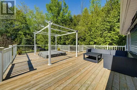 2 Maplewood Drive Tiny ON L0L 1P1