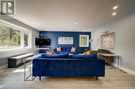2 Maplewood Drive Tiny ON L0L 1P1