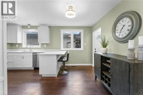 142 Marcella Crescent Hamilton ON L8K 6G3