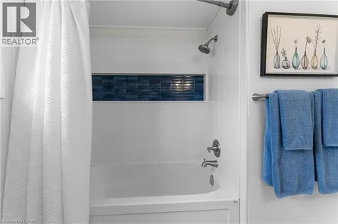 142 Marcella Crescent Hamilton ON L8K 6G3