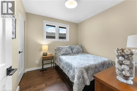 142 Marcella Crescent Hamilton ON L8K 6G3