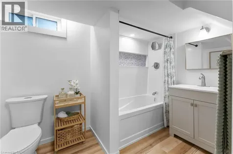 142 Marcella Crescent Hamilton ON L8K 6G3