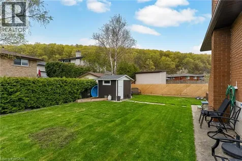 142 Marcella Crescent Hamilton ON L8K 6G3