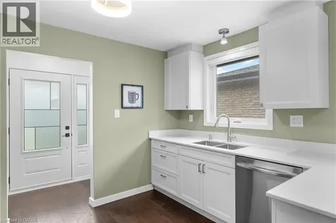 142 Marcella Crescent Hamilton ON L8K 6G3