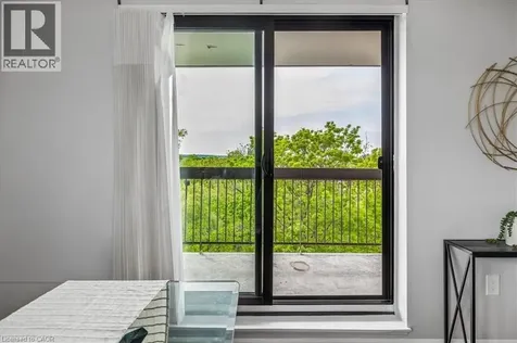 966 Queenston Road Stoney Creek ON L8G 1B7