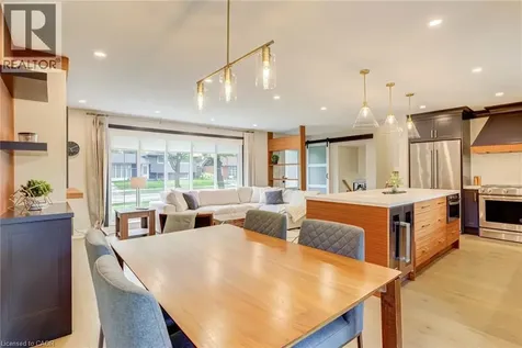 5226 Spruce Avenue Burlington ON L7L 1N1