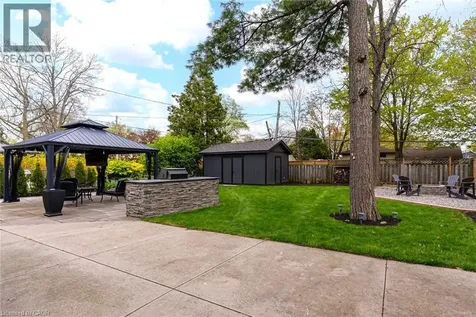 5226 Spruce Avenue Burlington ON L7L 1N1