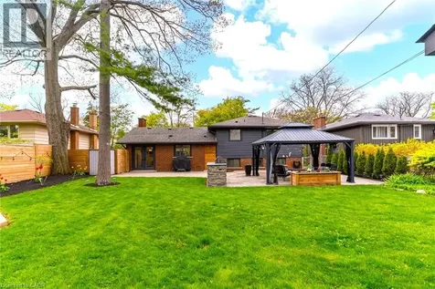 5226 Spruce Avenue Burlington ON L7L 1N1