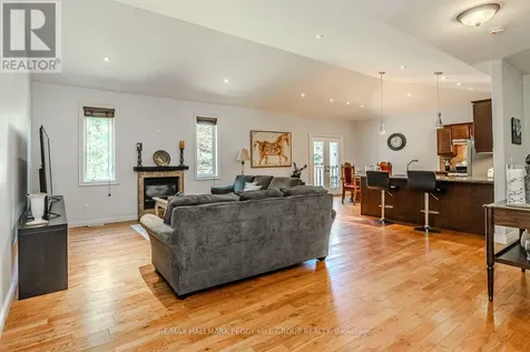 122 Trout Lane Tiny ON L9M 0J1