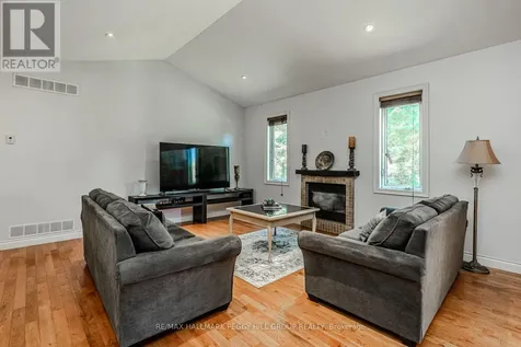 122 Trout Lane Tiny ON L9M 0J1