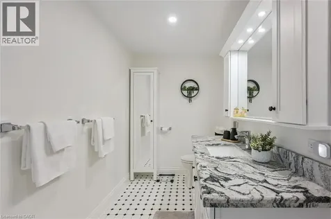 1418 Ghent Avenue Burlington ON L7S 1W8