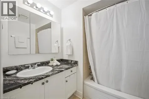 1418 Ghent Avenue Burlington ON L7S 1W8