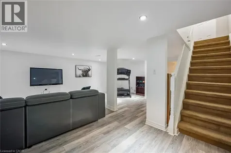1418 Ghent Avenue Burlington ON L7S 1W8