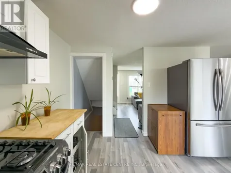 724 Parkview Crescent Cambridge ON N3H 4X9