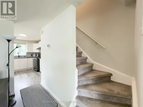 724 Parkview Crescent Cambridge ON N3H 4X9