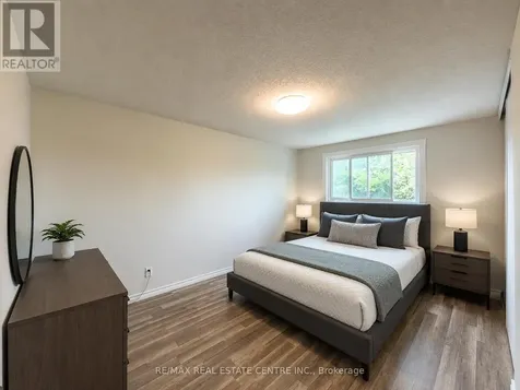 724 Parkview Crescent Cambridge ON N3H 4X9