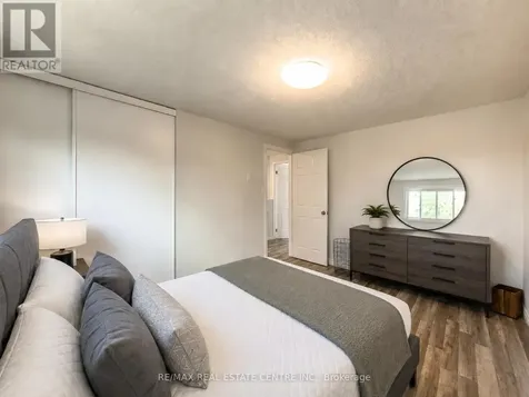 724 Parkview Crescent Cambridge ON N3H 4X9