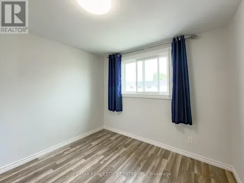 724 Parkview Crescent Cambridge ON N3H 4X9