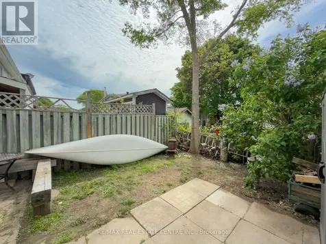 724 Parkview Crescent Cambridge ON N3H 4X9