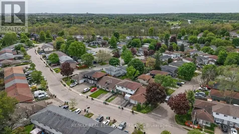 724 Parkview Crescent Cambridge ON N3H 4X9