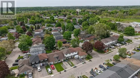 724 Parkview Crescent Cambridge ON N3H 4X9