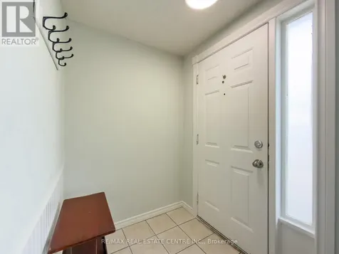 724 Parkview Crescent Cambridge ON N3H 4X9