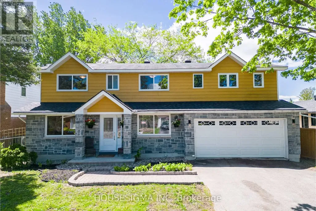 2032 Kings Grove Crescent Ottawa ON K1J 6G1