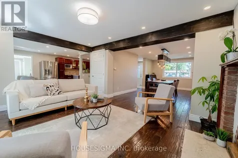2032 Kings Grove Crescent Ottawa ON K1J 6G1