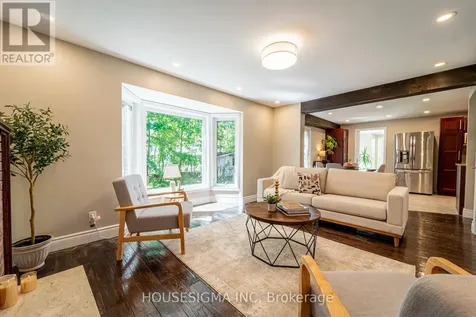 2032 Kings Grove Crescent Ottawa ON K1J 6G1