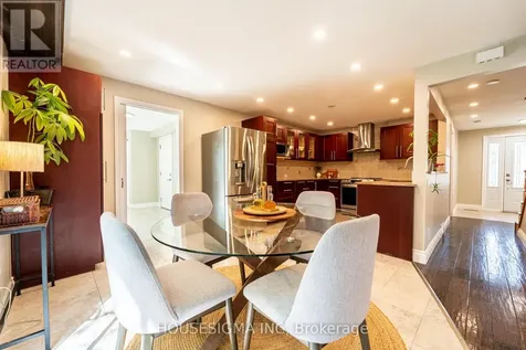 2032 Kings Grove Crescent Ottawa ON K1J 6G1