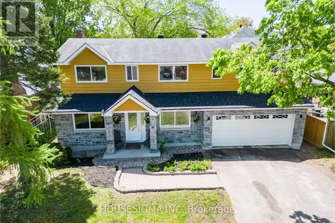 2032 Kings Grove Crescent Ottawa ON K1J 6G1