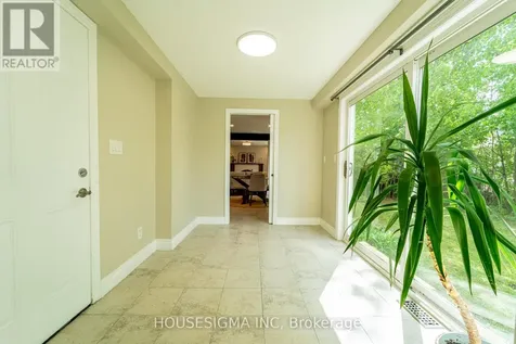 2032 Kings Grove Crescent Ottawa ON K1J 6G1
